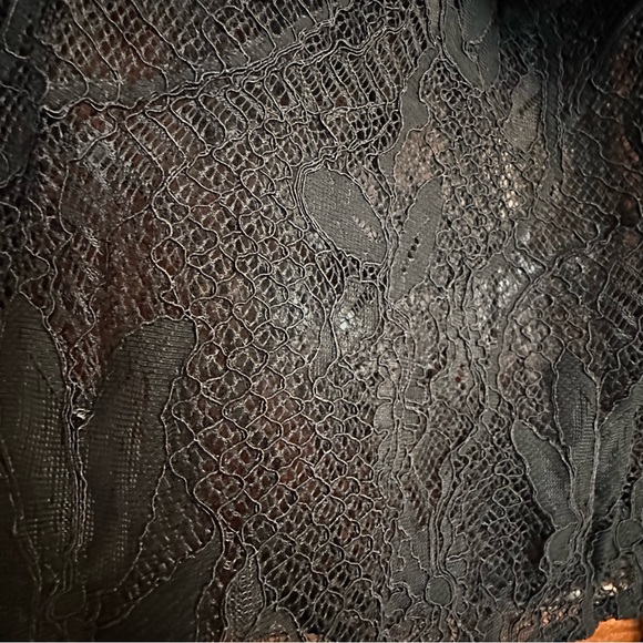 Who What Wear Black Sheer Lace Ruffled Layer Shirt - Picture 7 of 9